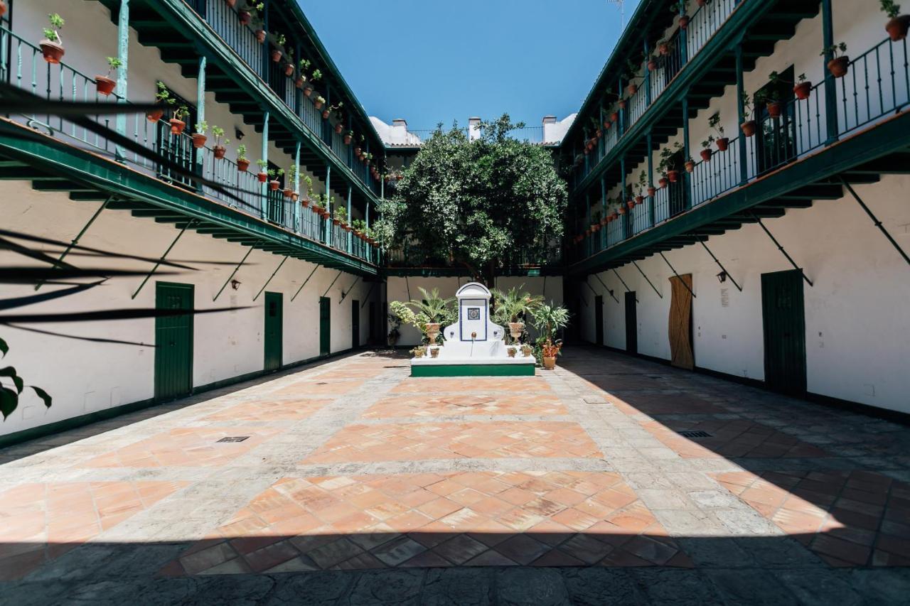 Alohamundi Alcazares Seville Exterior photo