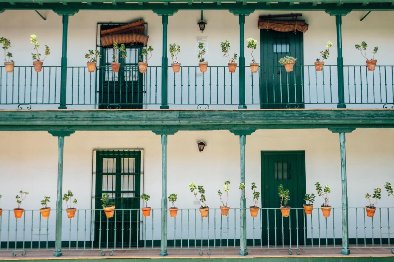 Alohamundi Alcazares Seville Exterior photo